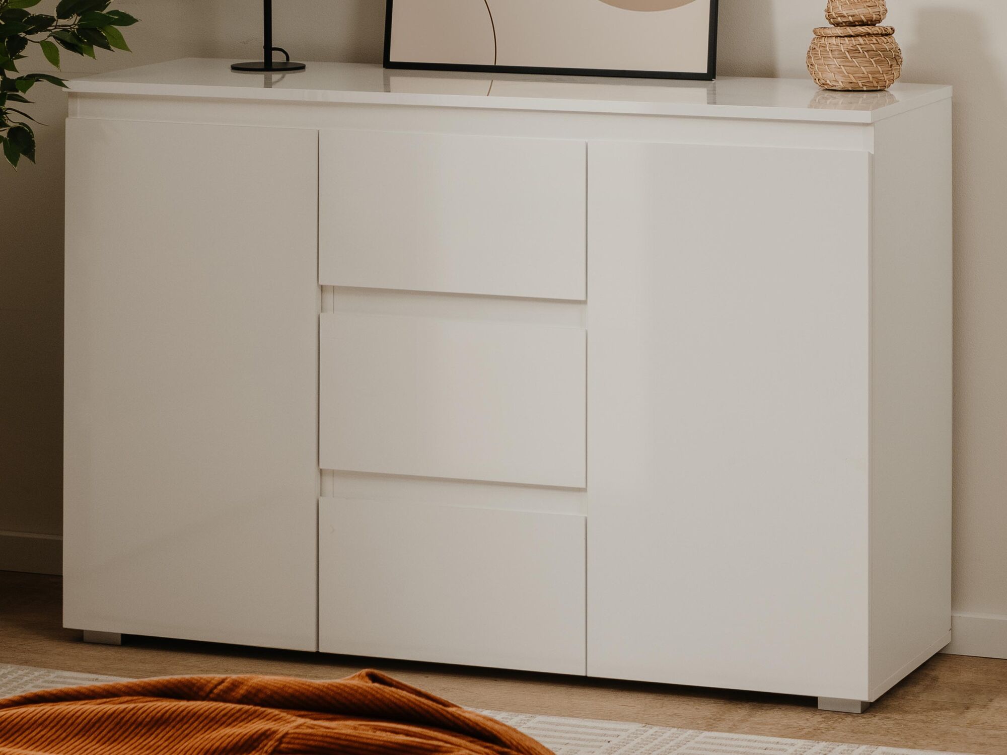 Buffet/bahut CAPOWI 2 portes 3 tiroirs blanc