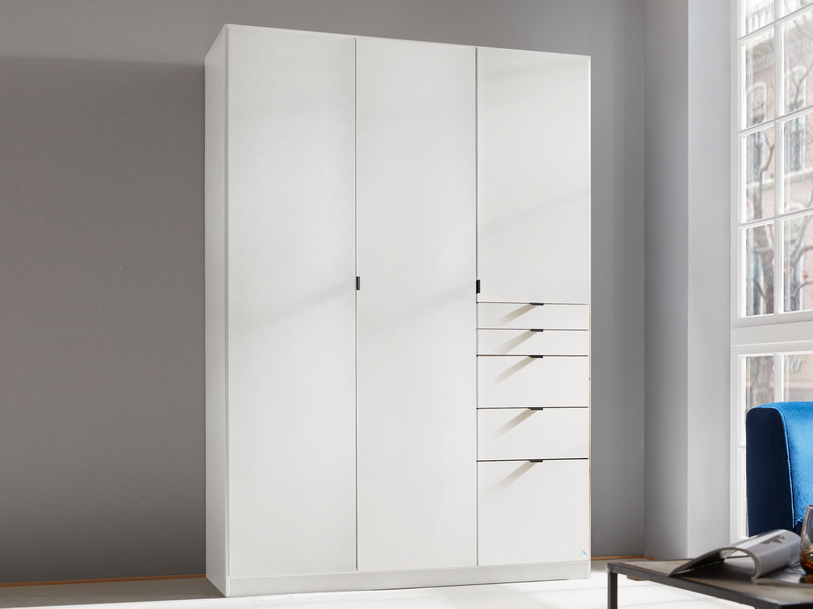 Armoire OTAMENDI 3 portes 5 tiroirs blanc neige
