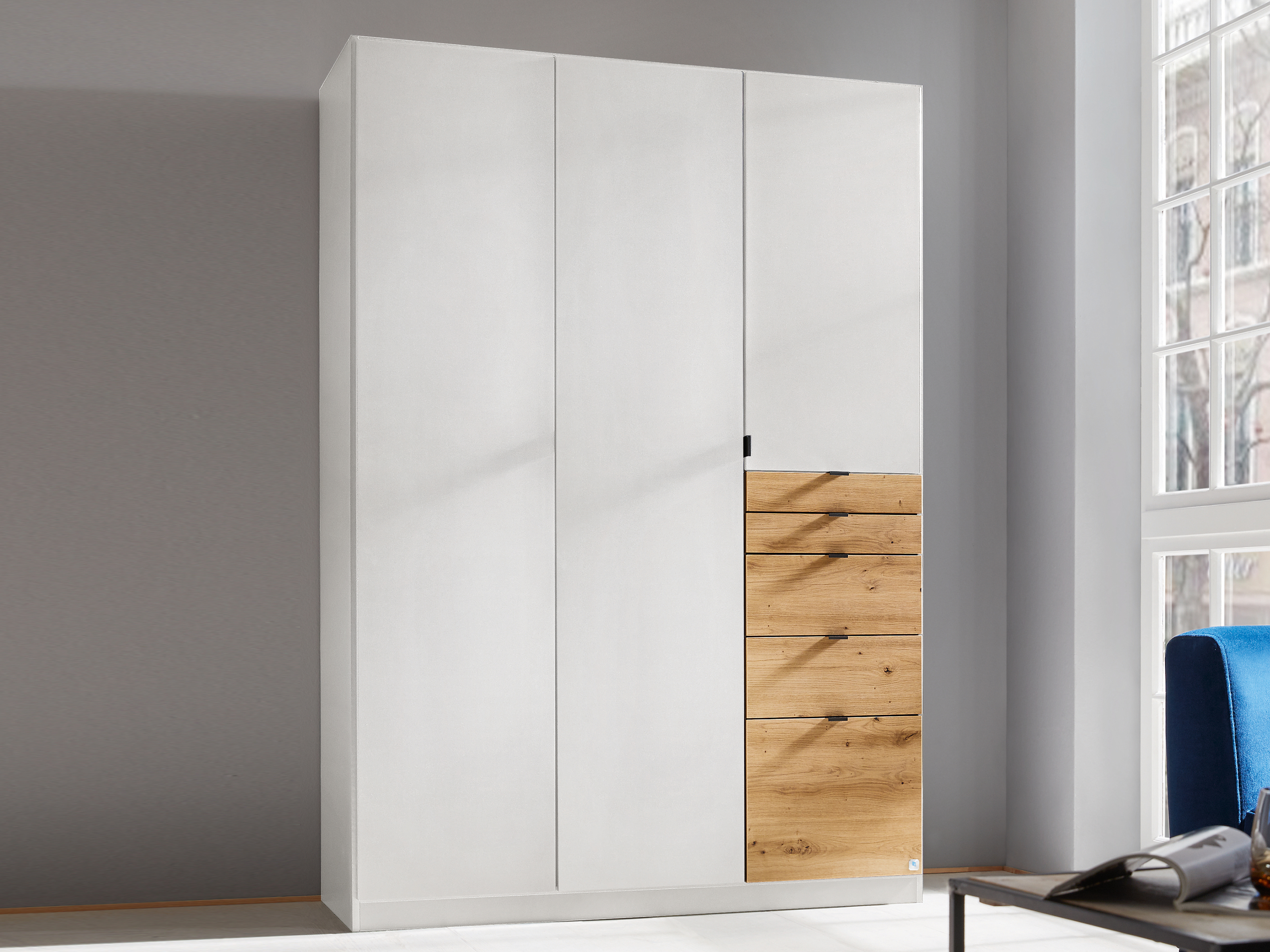 Armoire OTAMENDI 3 portes 5 tiroirs blanc neige/chêne artisan